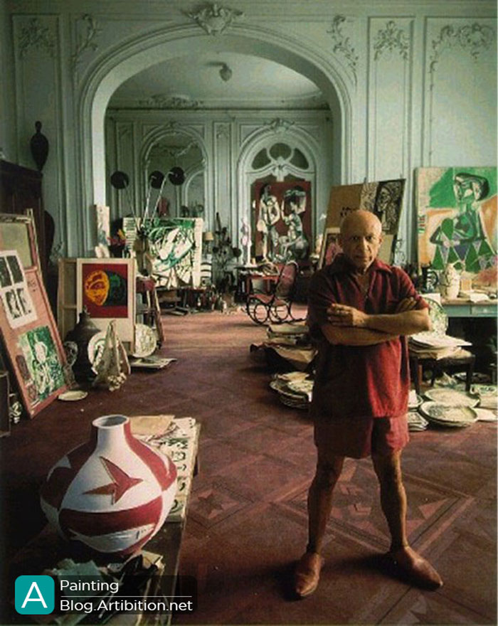 پابلو پیکاسو در کارگاهش