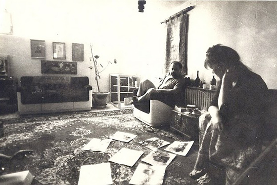 هانیبال الخاص و همسرش در منزلشان 